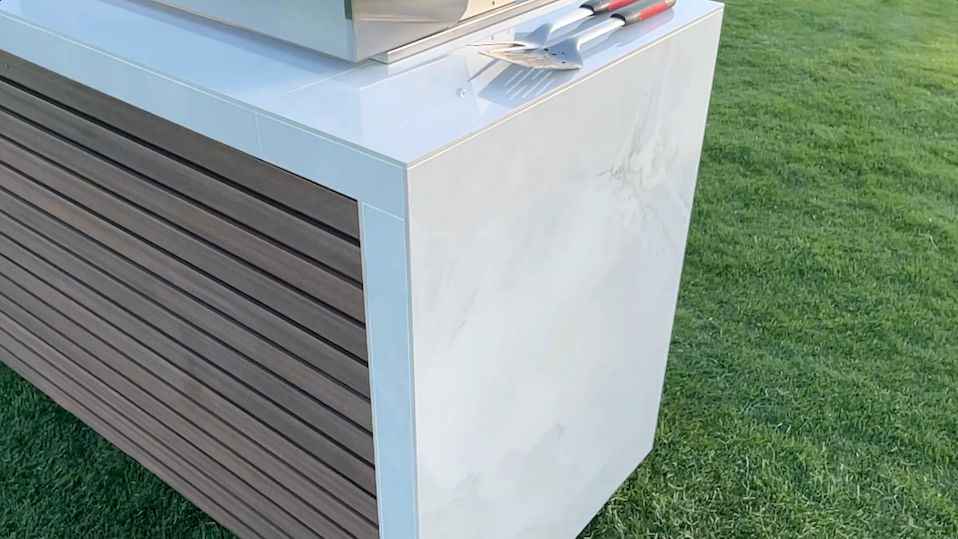 KoKoMo Outdoor Kitchen Island with Waterfall Edge, 32” Built-In Grill